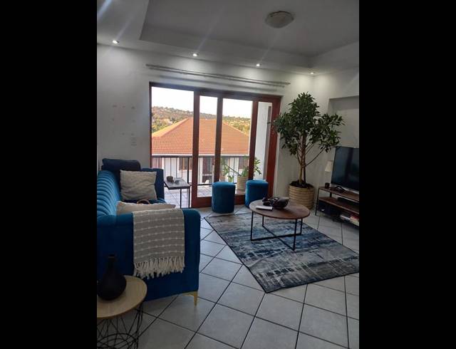 3 BEDROOM PROPERTY TO RENT IN WINCHESTER HILLS